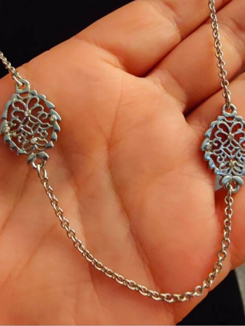 Ann Taylor Silver Tone Filigree Floral Station Necklace 18-21" Adjustable - Picture 5 of 6